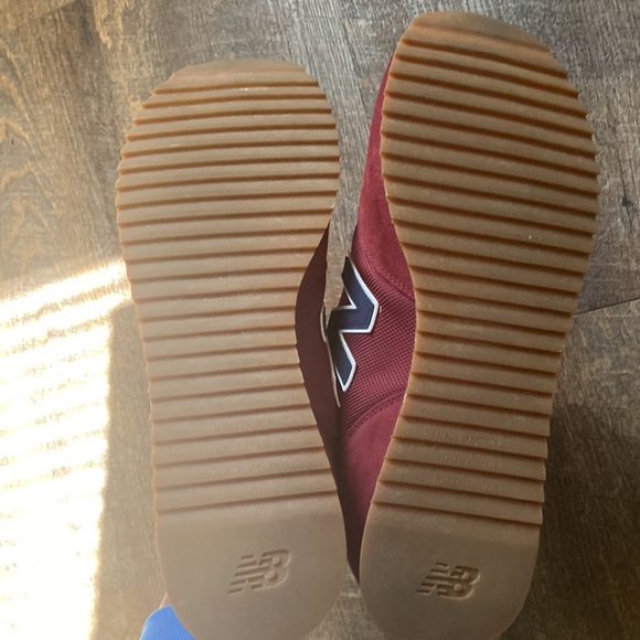Burgundy/Maroon and Navy Blue New Balances - Picture 2 of 4